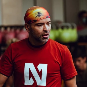 Neijib Ben Amar, éducateur spécialisé et trainer CrossFit Level II, dans ses premiers pas en NSQ®